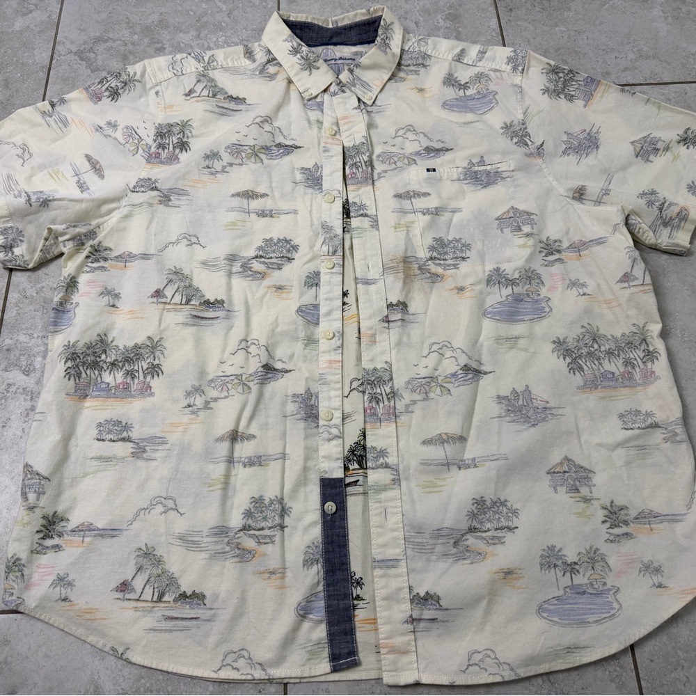 Tommy Bahama Men’s Hawaiian Shirt XL Island Print Short Sleeve Button Front